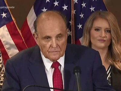 Δικηγόρος Τραμπ: ίδρωσε και άρχισε να τρ...