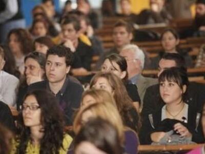 Οι Αυστραλοί φοιτητές επιλέγουν την Ελλη...