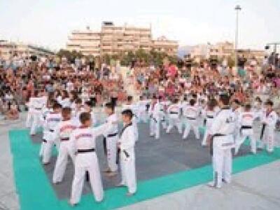 Εντυπωσιακή επίδειξη Ταε Κβον Ντο από &q...