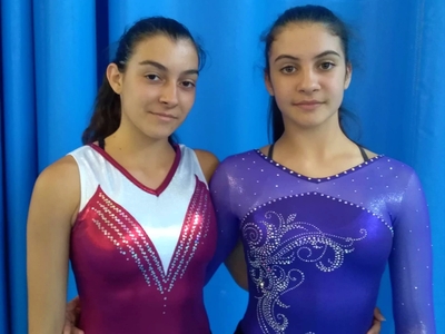 Στον τελικό του εδάφους Χρυσή και Λεμονι...