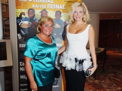 Και η Έμυ Λιβανίου έδωσε το "παρών"