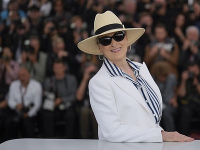 Με πρωινό κοστούμι Michael Kors