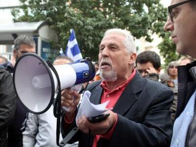 Μανώλης: Όταν κάναμε συσκέψεις, ο Καμμέν...