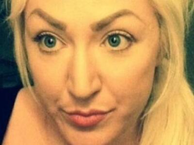 H ξανθιά με τα τατουάζ από το Τέξας, που...