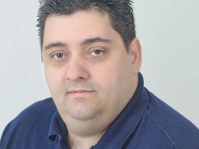 Το σύστημα υγείας καταρρέει και «παίρνει...