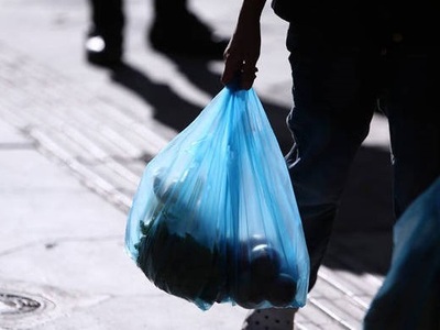 Αυξάνεται η τιμή στην πλαστική σακούλα το 2019