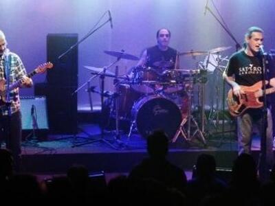 Οι Απροσάρμοστοι, το γκρουπ που συνόδευε...