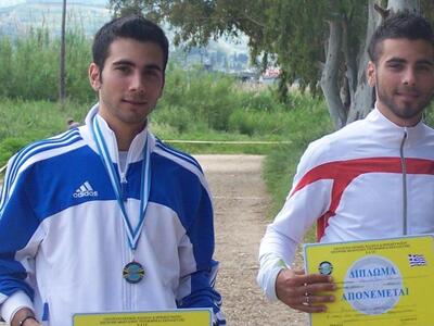 Οι δίδυμοι αδελφοί Τάκης και Γρηγόρης Βο...