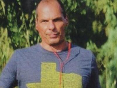 Για τζόκινγκ στην Αίγινα ο Βαρουφάκης- ΦΩΤΟ