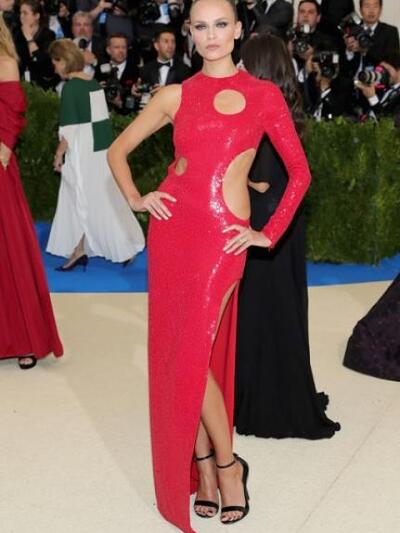 ΝΑΤΑΣΑ ΠΟΛΥ ΜΕ MICHAEL KORS