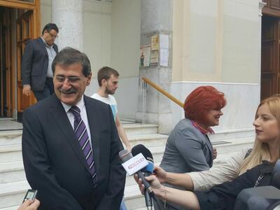 Το επίκαιρο μήνυμα του δημάρχου Πατρέων ...