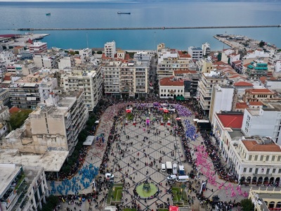 Πατρινό Καρναβάλι 2025: Οι πύλες εισόδου...