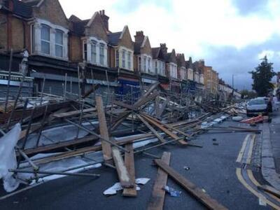 Αιματηρό χτύπημα της κακοκαιρίας σε Βρετ...