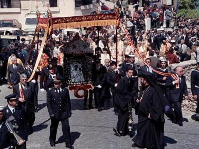Αίγιο: Μοναχός πέταξε πέτρες στην εικόνα...