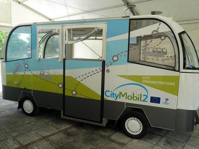 Λεωφορείο που κινείται χωρίς οδηγό. (ΑΠΕ...