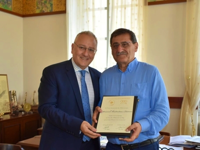 Στο Δήμαρχο Πατρέων η επίσημη πρόσκληση ...