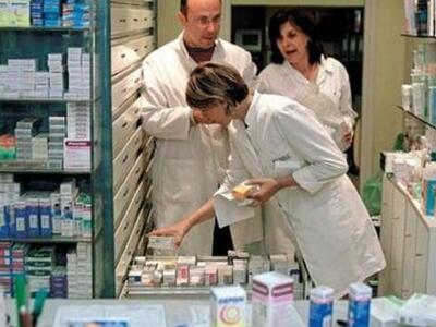 Τα φαρμακεία που εκτελούν συνταγές θα εξ...