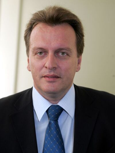 Η Νέα Δημοκρατία ψάχνει υποψήφιο περιφερ...