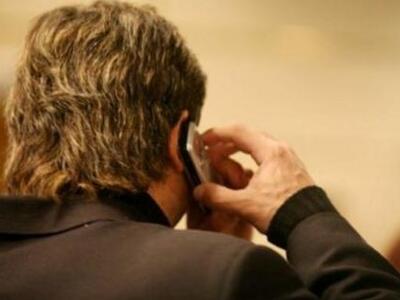 Ο απατεώνας...  που κάνει ψεύτικες... συ...