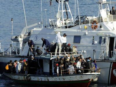 Στο λιμάνι της Καλαμάτας οι διασωσέντες ...