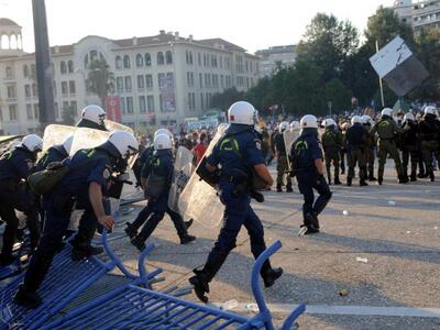 Κόλαση η ΔΕΘ- Συγκρούσεις των ΜΑΤ με ταξ...