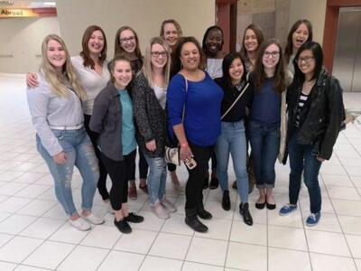 Δεν ξανάγινε: Τηλεφώνησε σε 246 Νικόλ γι...