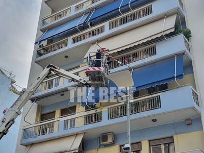 Πάτρα: Αιωρούμενο σίδερο από πολυκατοικί...