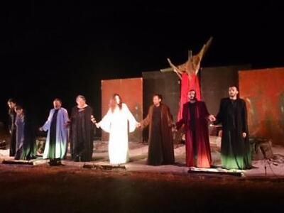 Μάγεψε η παράσταση "Αντιγόνη" ...