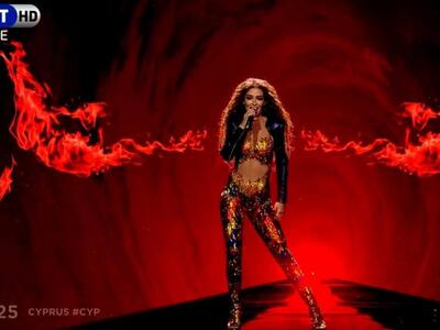 Ελένη Φουρέιρα: "Το να βγαίνεις δεύ...