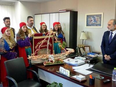 Πρωτοχρονιάτικα κάλαντα στον Περιφερειάρ...