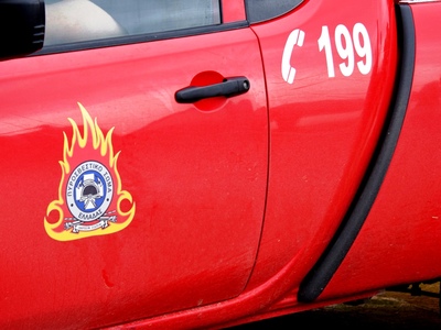 Άρπαξε φωτιά αυτοκίνητο στο Βελβίτσι της Πάτρας