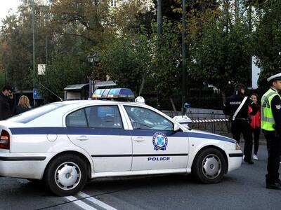 Ναύπακτος: Αστυνομικοί εντόπισαν μέσα σε...