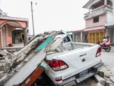 Σεισμός στην Αϊτή: Τους 1.297 έφθασαν οι...
