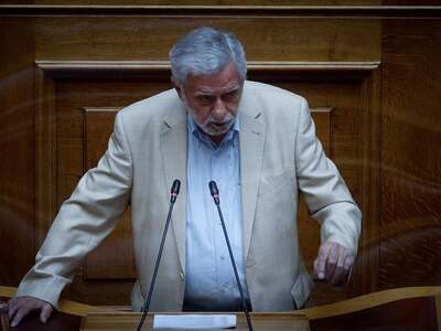 Ο Θοδωρής Δρίτσας στην έδρα του Αλέξη Τσίπρα 