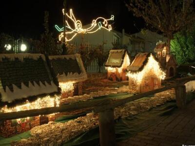 Πάτρα: Ο Αη Βασίλης έφθασε στο Γηροκομει...