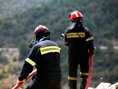 Μεγάλη φωτιά στη Νέα Μάκρη