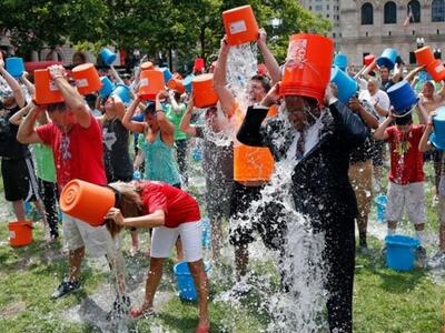 Το Ice Bucket Challenge τελείωσε. Πού δό...