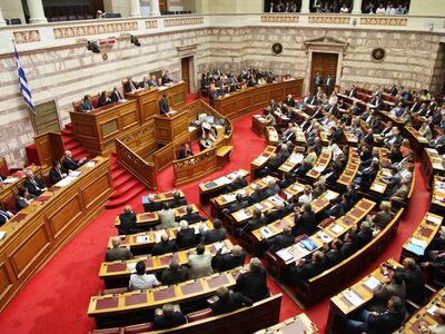 Ανοίγει ο φάκελος των υποκλοπών στη Βουλή 