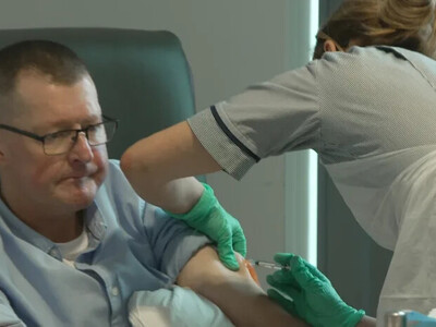 Άνδρας ο πρώτος ασθενής στη Βρετανία που...