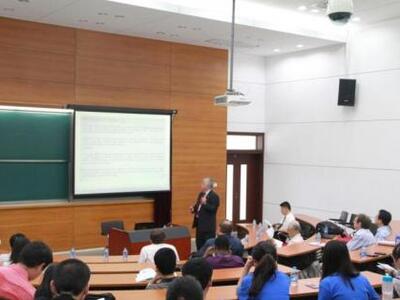 Διαλέξεις πραγματοποίησε ο καθηγητής του...