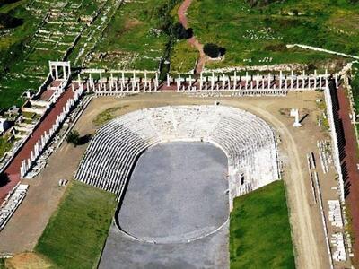 Πάτρα: Παρουσιάστηκε με επιτυχία η έκδοσ...