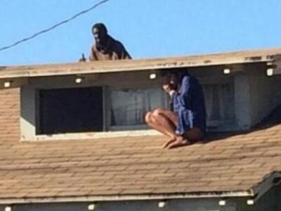 Τρομακτική ΦΩΤΟ: Γυναίκα σκαρφάλωσε στη ...