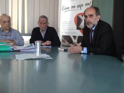 Με τους κατοίκους της Κανακάρη συναντήθη...