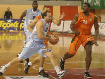 Παραμένει ο Τσάμης στον Κολοσσό