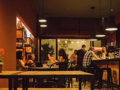 Πώς το καφέ "Γέφυρες" της Πάτρ...