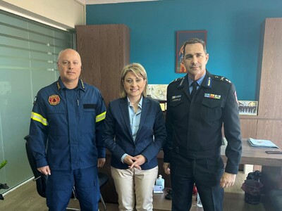  Η Χριστίνα Αλεξοπούλου στην Πυροσβεστικ...