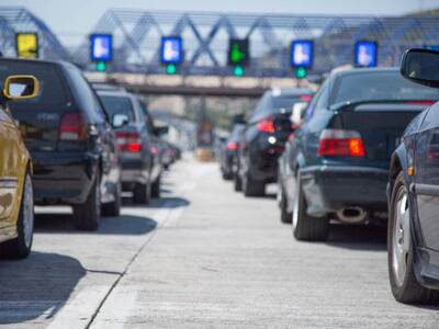 Καραμπόλα έξι οχημάτων στην Αττική οδό -...