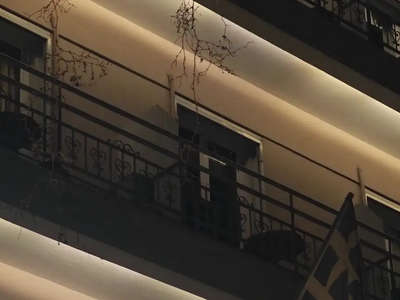 Εξάρχεια: Στην Ελλάδα σήμερα οι γονείς τ...