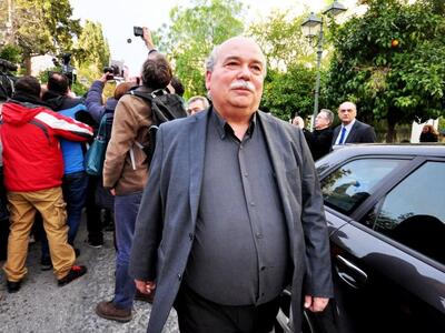 Ν. Βούτσης: Οι αστυνομικοί δεν θα οπλοφο...