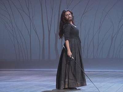 Με γένια στο εξώφυλλο του νέου της άλμπο...